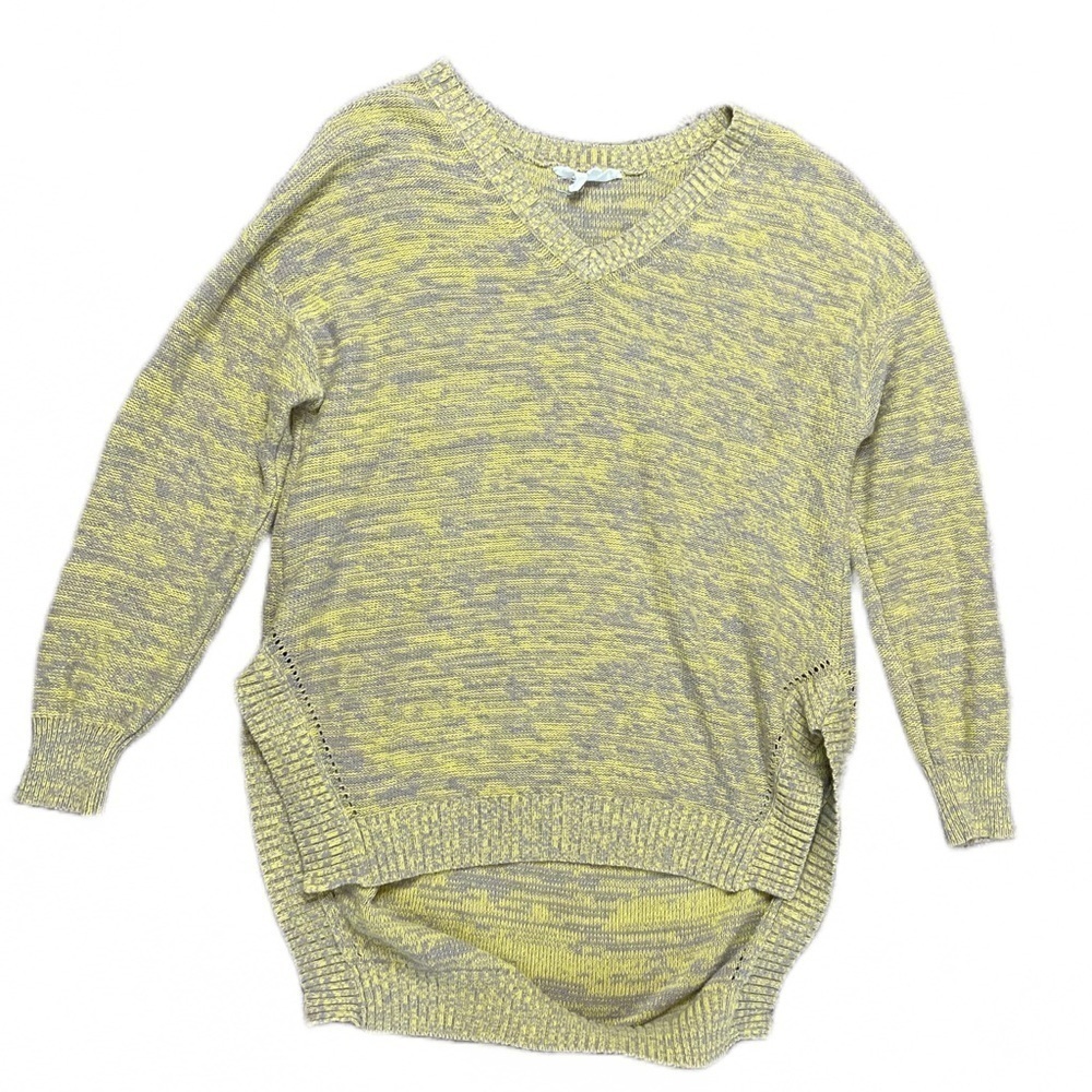 BCBGENERATION marled yellow and gray v neck high low sweater